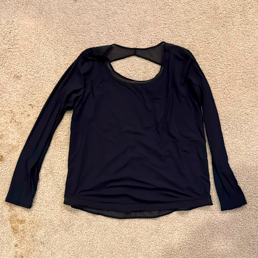 Lululemon black long sleeve open back tunic